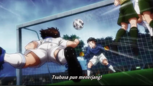 Tsubasa mencetak gol